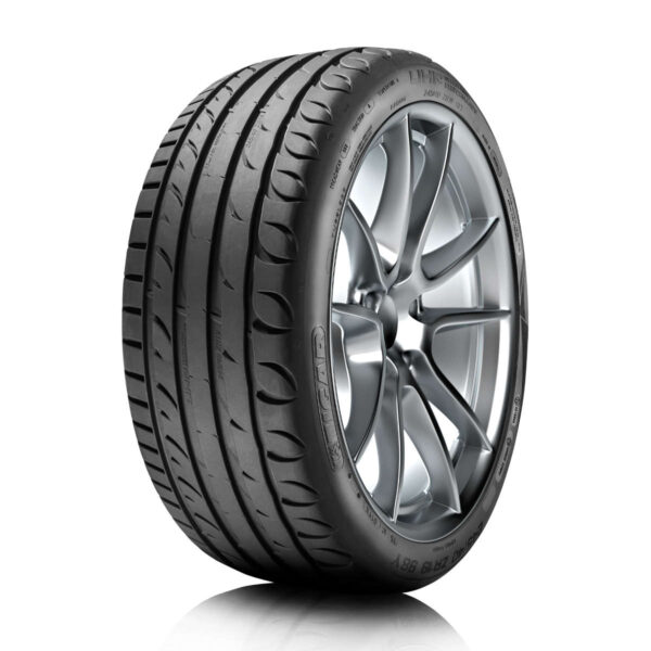 TIGAR ULTRA HIGH PERFORMANCE – 215/60.0R17 96H